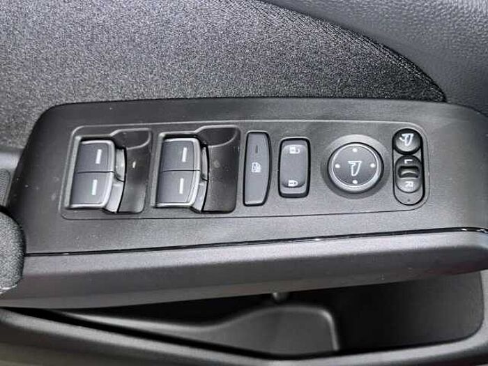 Honda Civic Hybrid e: HEV Elegance. .. Elegance