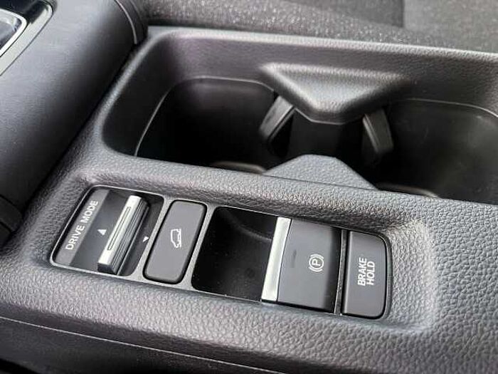 Honda HR-V Hybrid 1.5 Elegance|Navi|RFK|MagicSeats. .. Elegance