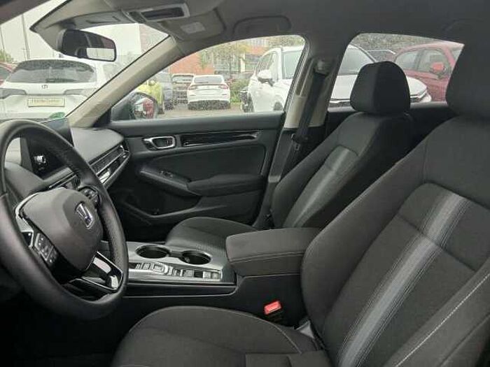 Honda Civic Hybrid e: HEV Elegance|Navi|RFK. .. Elegance