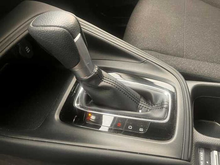 Honda HR-V Hybrid 1.5 Elegance Navi|RFK|MagicSeats...